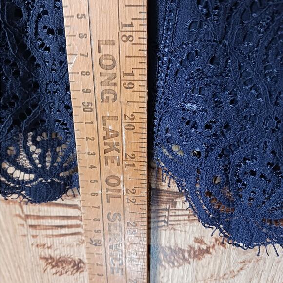 Loft Lace Overlay Tank Top Blouse Navy Blue Size XS - Picture 7 of 8